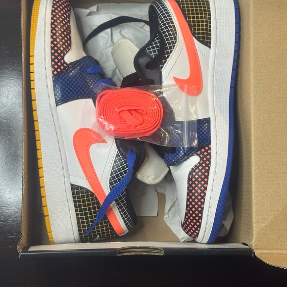 Jordan 1 low GRAPHICS - Picture 14 of 14